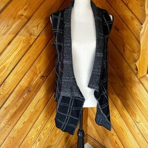 ELON | VEST | BLACK AND WHITE |